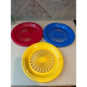 12 plastic plate holders for picnic